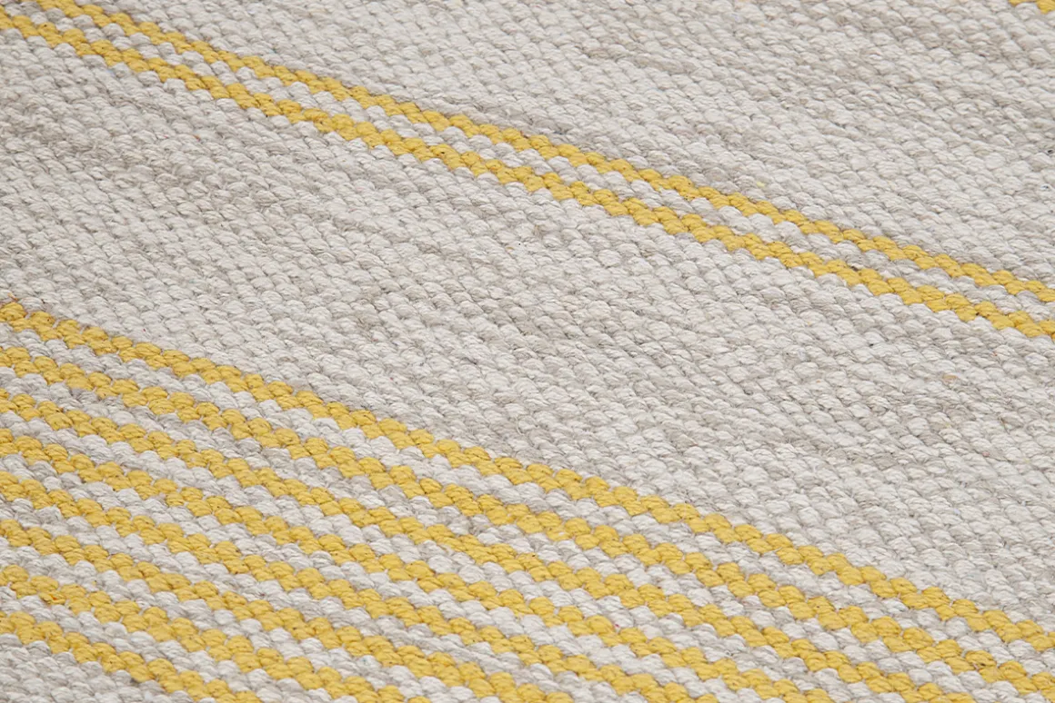 Flash Sale Miliboo Alfombra rectangular beige con rayas amarillas 140 x 200 cm CABOURG