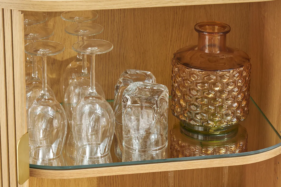 Outlet Miliboo Aparador alto vintage con puertas correderas de madera clara de roble 70 cm - EPIC
