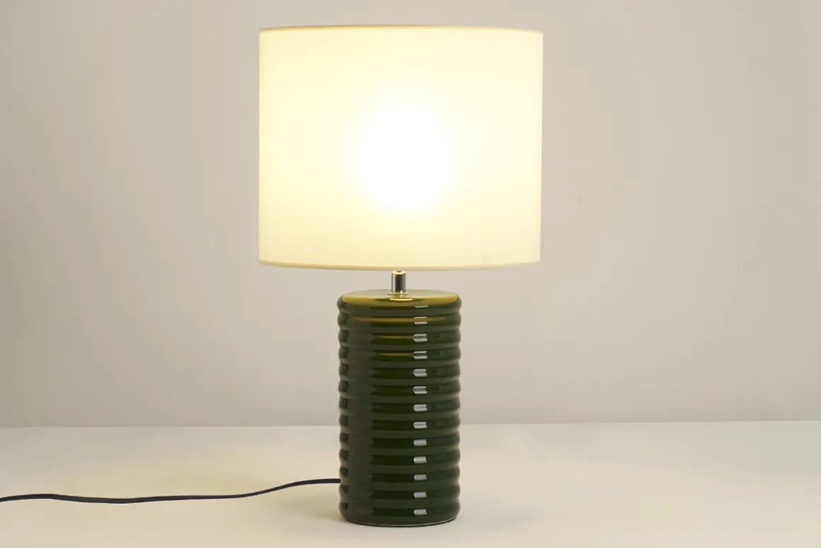 Hot Miliboo Lámpara de mesa de cerámica esmaltada verde oscuro con pantalla de color crudo 53 cm BERRO