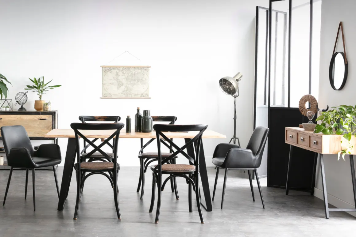 Shop Miliboo Mesa de comedor en acacia y metal negro L175 KORA