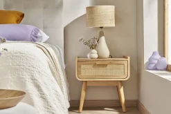 Discount Miliboo Set de 2 mesillas de noche con cajón de madera maciza clara y caña de ratán 50 cm ATHÈNE
