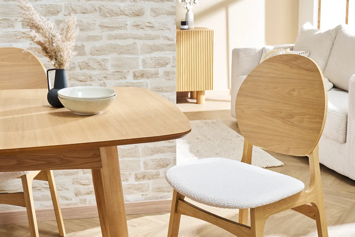 Sale Miliboo Set de 2 sillas nórdicas de madera clara y borreguillo blanco ELTON