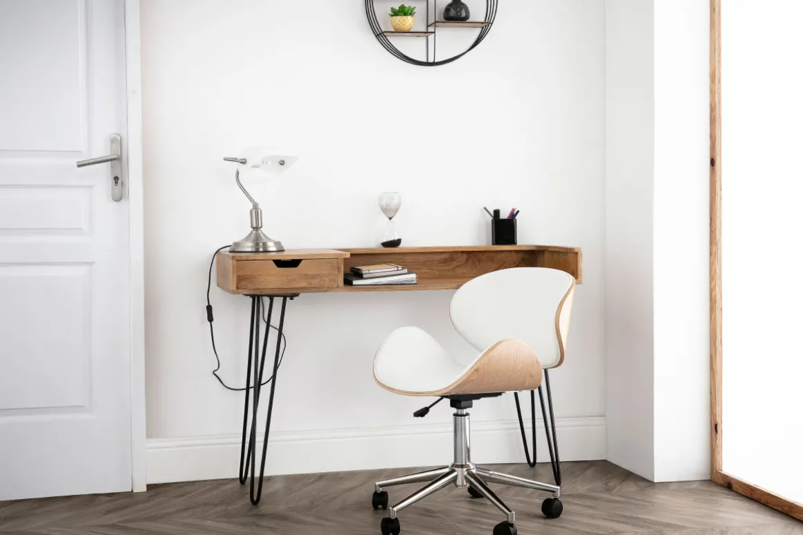 Shop Miliboo Silla de escritorio diseño PU blanco y madera clara WALNUT
