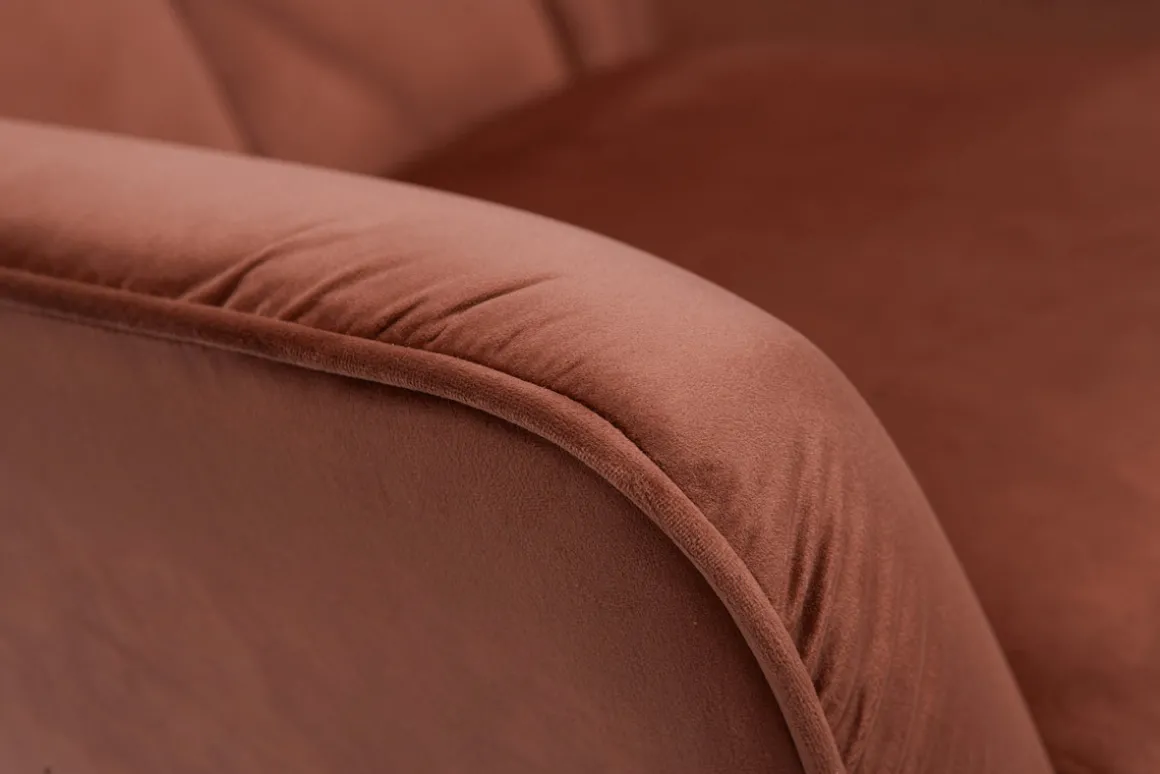 Outlet Miliboo Sillón de terciopelo rojo y madera maciza de caucho AVERY