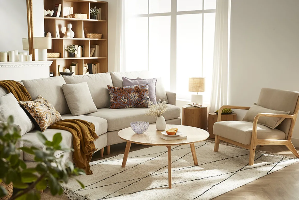 Clearance Miliboo Sillón nórdico de tejido verde grisáceo y madera clara maciza DERRY