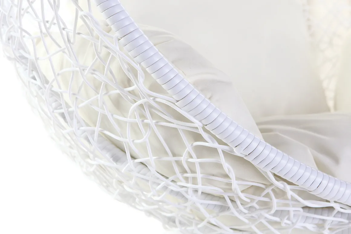 Outlet Miliboo Sillón suspendido huevo resina blanco MOJO