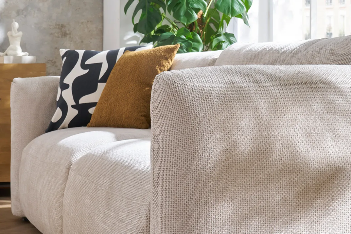 Shop Miliboo Sofá cama 4 plazas con canapé de terciopelo chenilla beige CRUSH