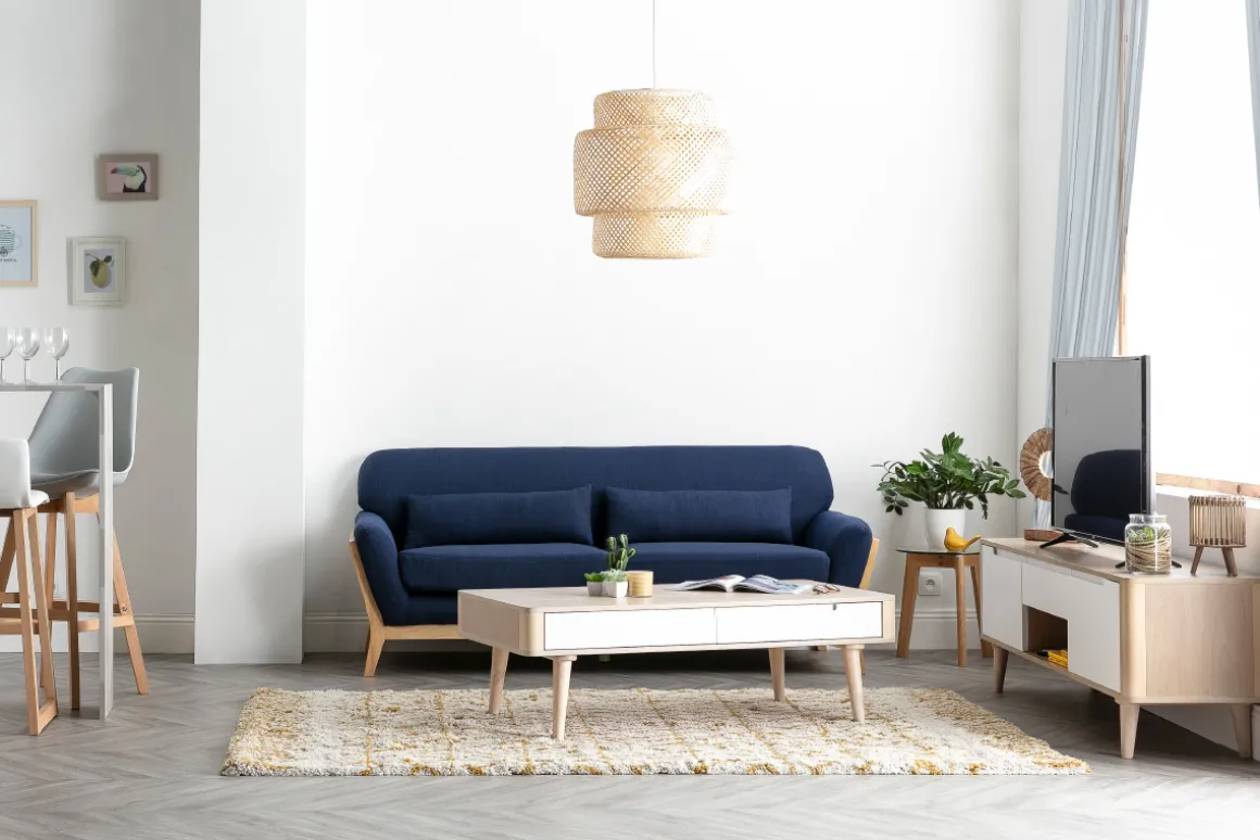 Outlet Miliboo Sofá escandinavo 3 plazas azul marino patas madera YOKO