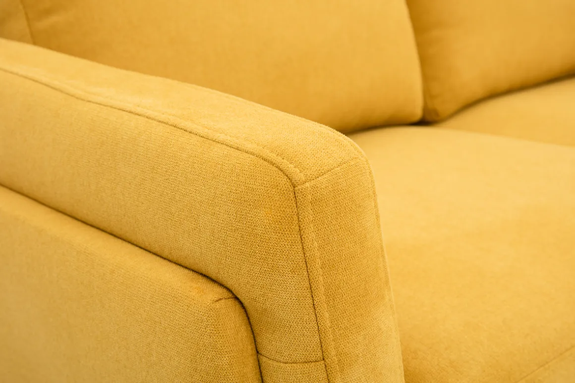 Hot Miliboo Sofá moderno 2 plazas de tela efecto aterciopelado texturizado amarillo mostaza y metal negro MOSCO