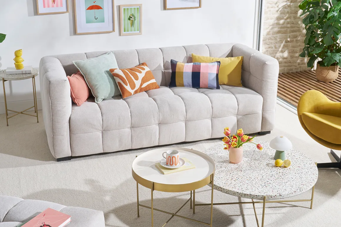 Shop Miliboo Sofá moderno 3 plazas de tejido efecto aterciopelado texturizado beige CORTO