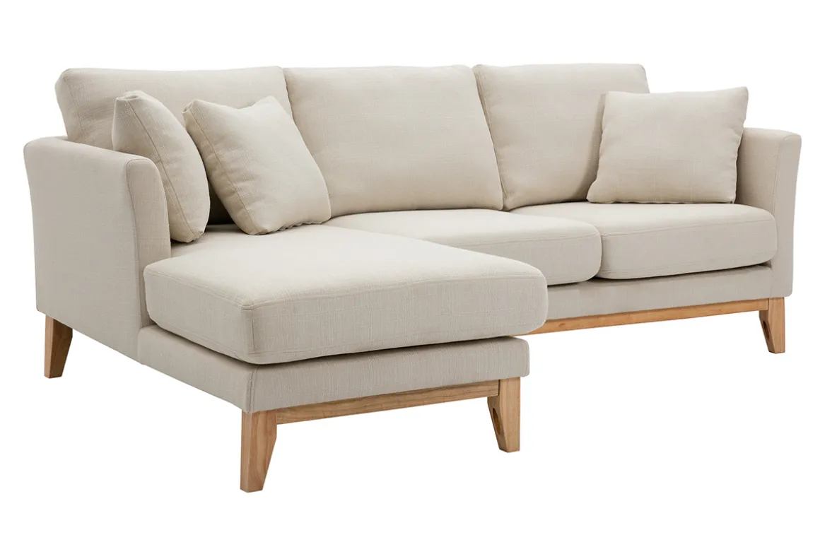 Shop Miliboo Sofá nórdico con chaise longue a la izquierda en tela beige desenfundable con madera clara 3-4 plazas OSLO