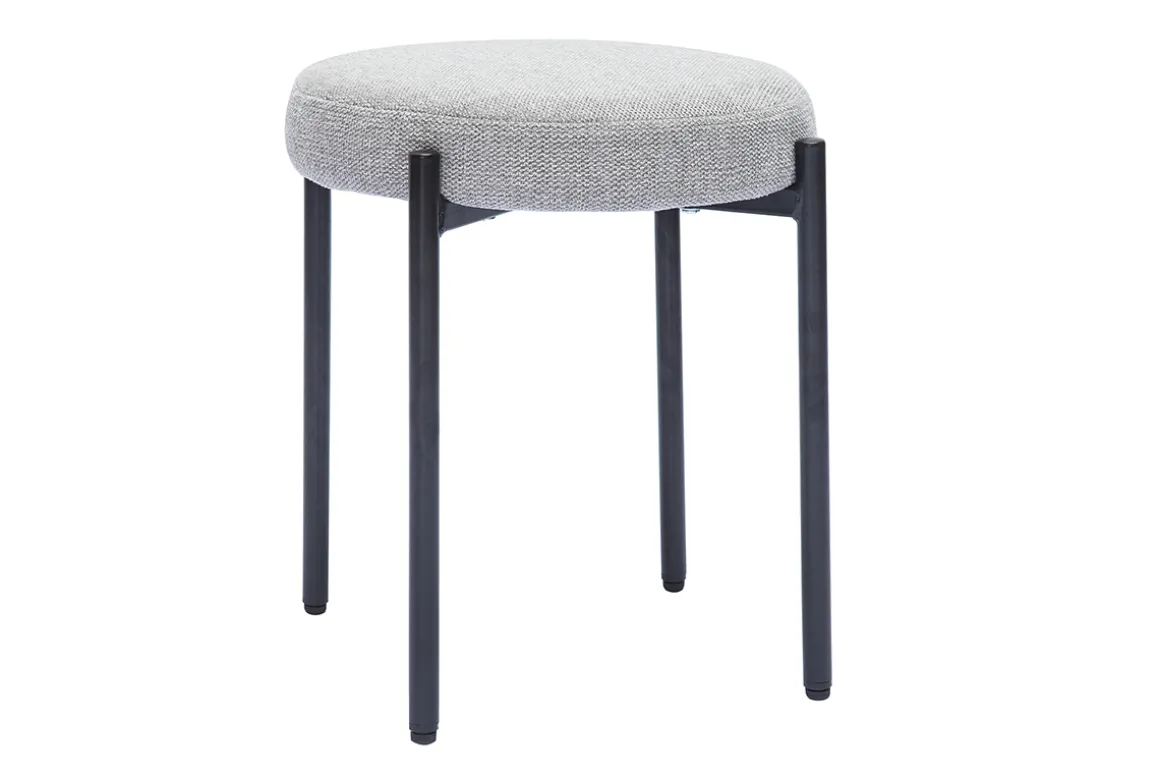 Outlet Miliboo Taburete bajo apilable de tejido efecto aterciopelado texturizado gris claro y metal negro 41 cm KIKO